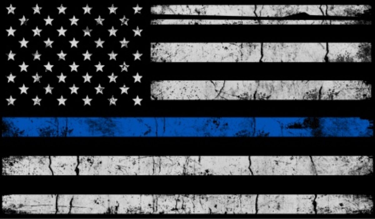 Black white blue. Police Blue line флаг USA. Линии голубые флаг. Thin Blue line Flag. Thin Blue line American Flag.